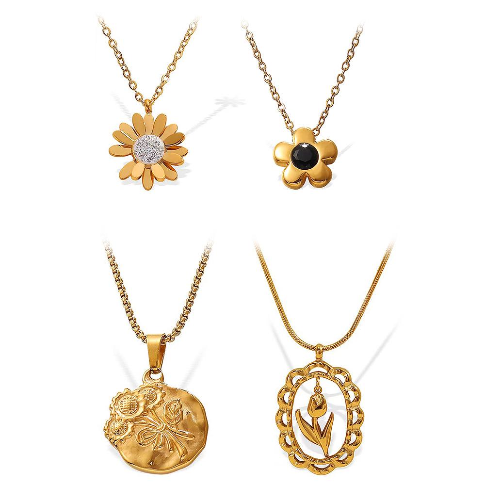 Trendy Retro Round Brand Engraved Rose Pendant Necklace Fashionable Simple Versatile High-End Necklace