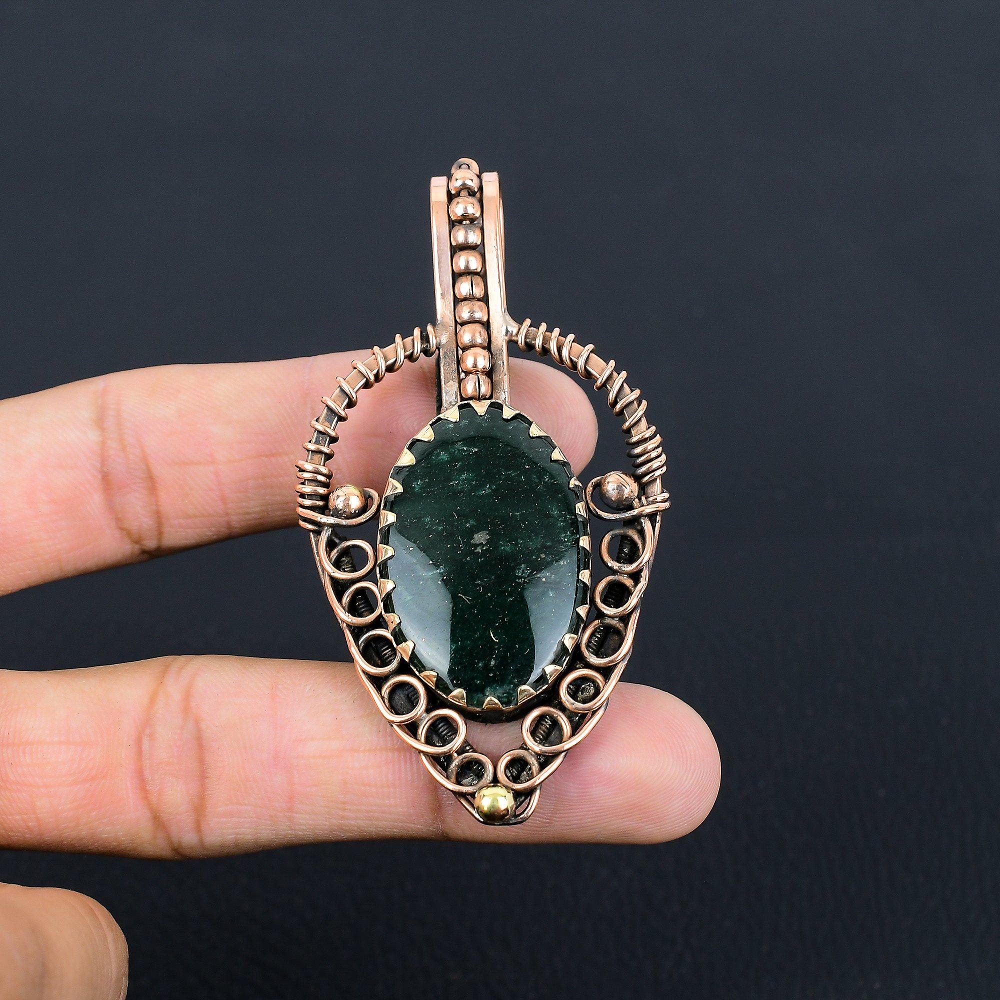 

Удивительный авантюрин, драгоценный камень, подвеска ручной работы из чистой медной проволоки, обернутая ювелирными изделиями 3.07 Inches зелёный