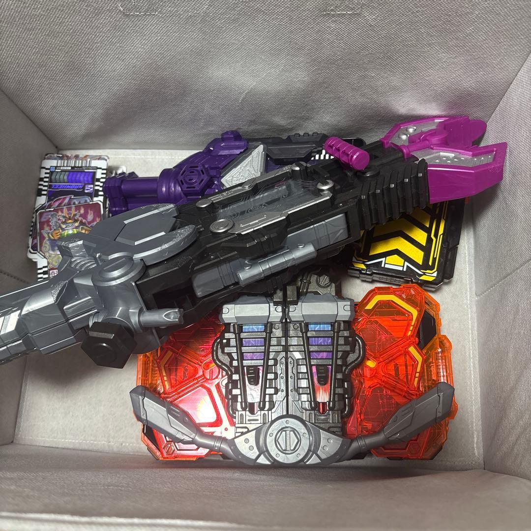 Used Kamen Rider Gatchard Transformation Belt Weapon Set