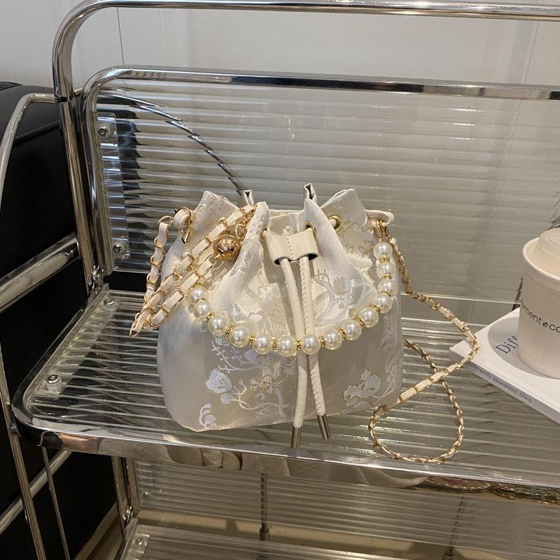 Large Capacity Pearl Feeling Pumping Belt Trendy Wind Crossbody Portable Bucket Women's Bag