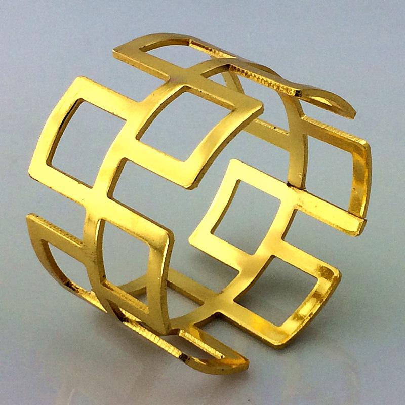 Elegant Metal Napkin Ring for Table Setting Décor
