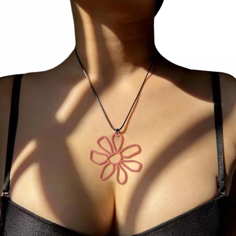 Flower Necklace Fashionable Statement Piece Girls Jewelry Chokers Chain for Women Daily Wear Party Gift Accessory