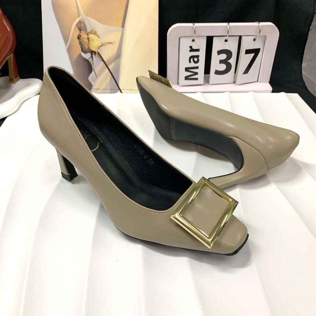 Punkt zweites Haar! Traubenmutter gleiche Schuhe Französisches Temperament Nachtwind eckige Schnalle dünner hoher Absatz eckige Spitze flacher Ausschnitt Pendlerschuhe