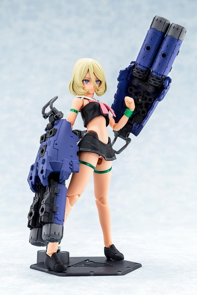 BUSTER DOLL Tank MIDNIGHT FANG 11 Scale Plastic Model, Approximately 172mm Tall