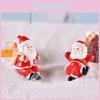 Bunte Miniatur-Weihnachtsornamente mit niedlichen Harz-Design von Weihnachtsmann und Schneemann