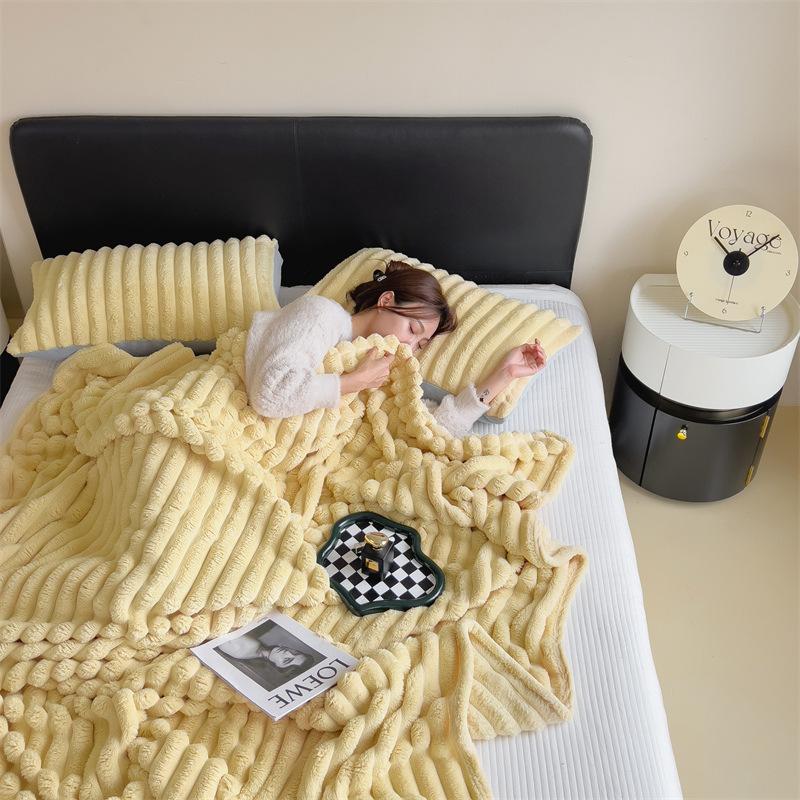 Light Luxury Solid Color Multifunctional Rabbit Velvet Blanket Winter Thick Warm Flannel Used For Bedroom Living Room Blanket