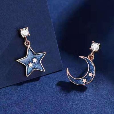 Mode Einfache Asymmetrische Stern- und Mond-Ohrringe Allround-Leichter Luxus Ohrringe Ohrringe Schmuck Geschenke