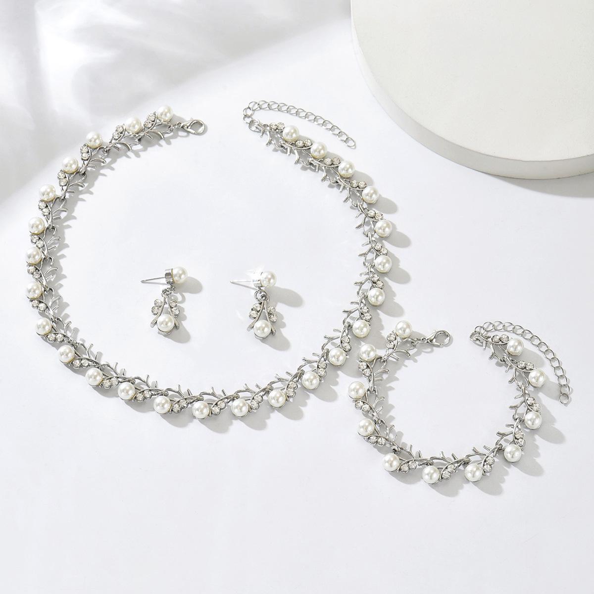 Korean Bridal Pearl Rhinestone Jewelry Set: Necklace, Earrings  Bracelet