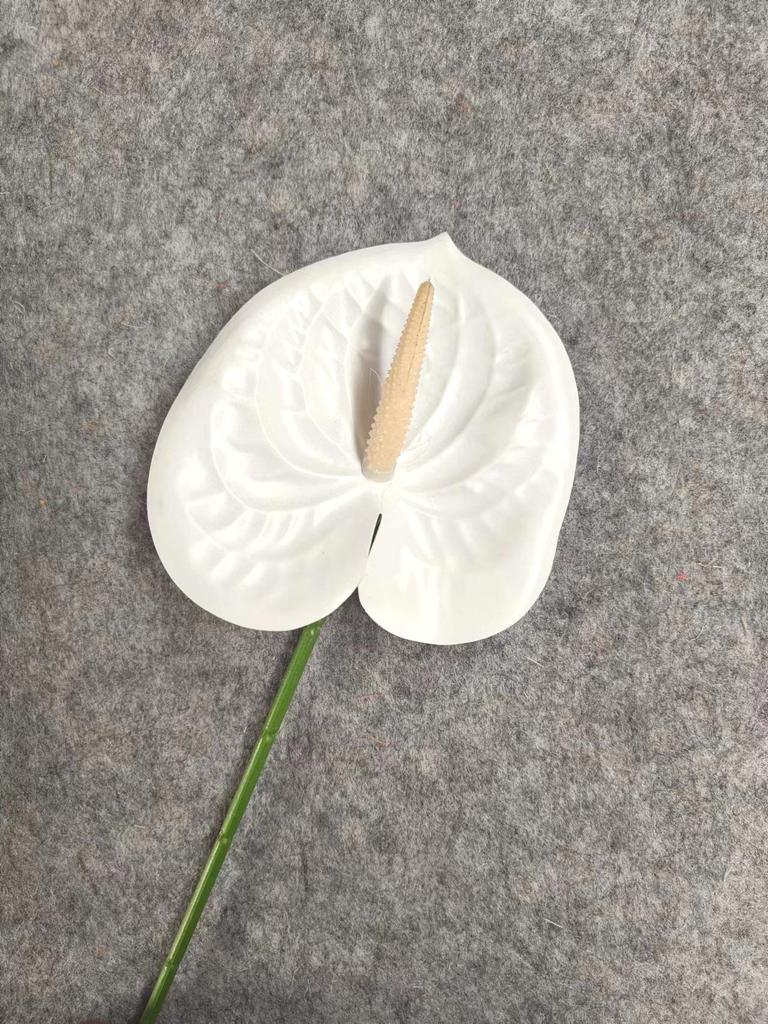 Weiße Hochzeitskapelle Decke Seidenblumen-Dekoration & Gangläufer