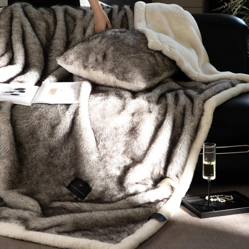 Luxury Faux Fox Fur Blanket: Thick, Warm Raschel Cover for Autumn/Winter, Perfect for Sofa or Air Conditioning Use.
