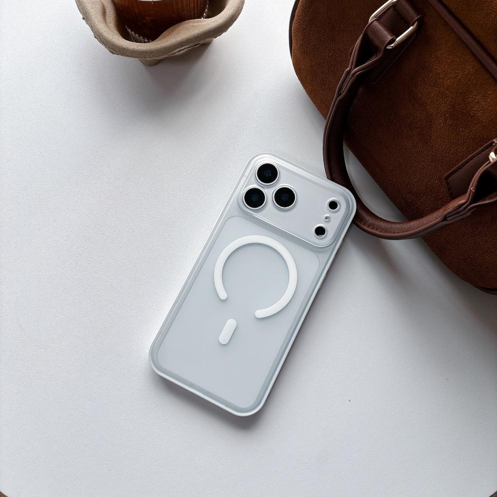 Ultra-Thin Matte Clear Magnetic for Case for For Iphone 17 16 Pro 16 17 Pro Max Shockproof Wireless Charge Hard PC Cover