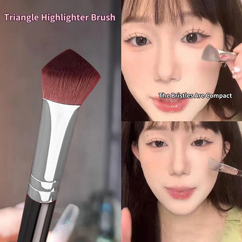 Abgewinkelter Highlighter-Pinsel für Gesichtskonturen, Foundation, Concealer, dreieckiger Foundation-Highlighter-Pinsel aus Kunsthaar