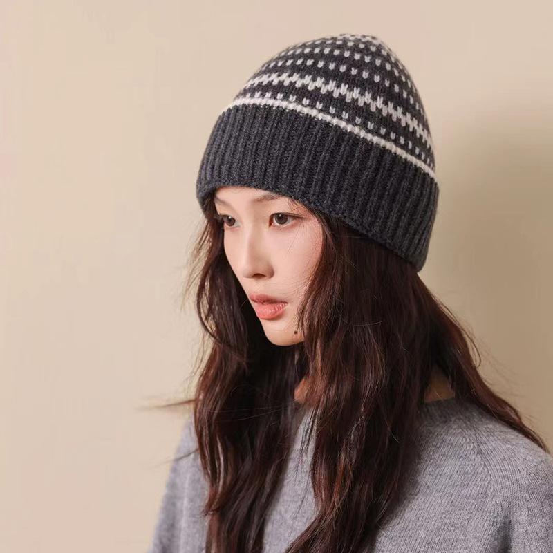 % Wool Retro Striped Knitted Hat Women's Autumn and Winter Versatile Face Small Warm Wool Hat