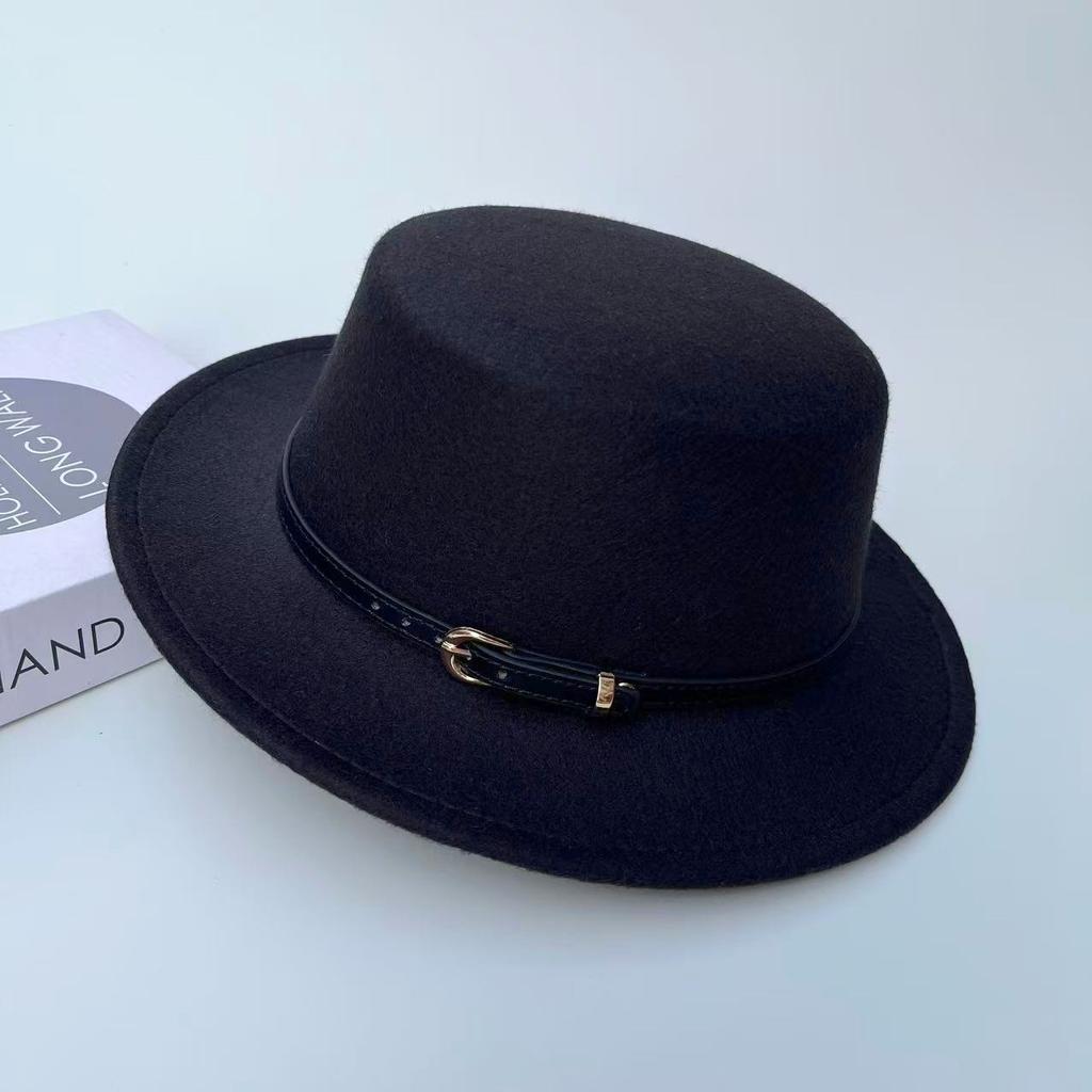 Autumn and Winter Flat Top Woolen Top Hat Female French Hepburn Style Fashionable Retro Face Small Belt Buckle Versatile British Top Hat
