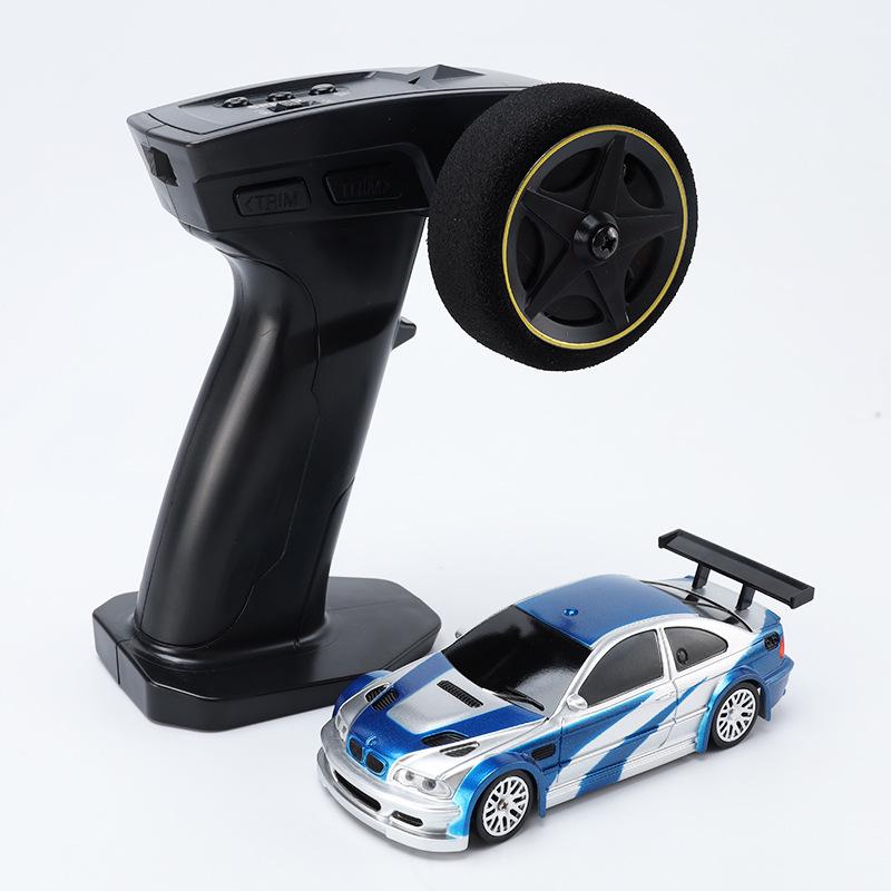 1:43 Scale Four-Wheel Drive Drift RC Car, Rechargeable Electric Mini Racing Toy for Kids