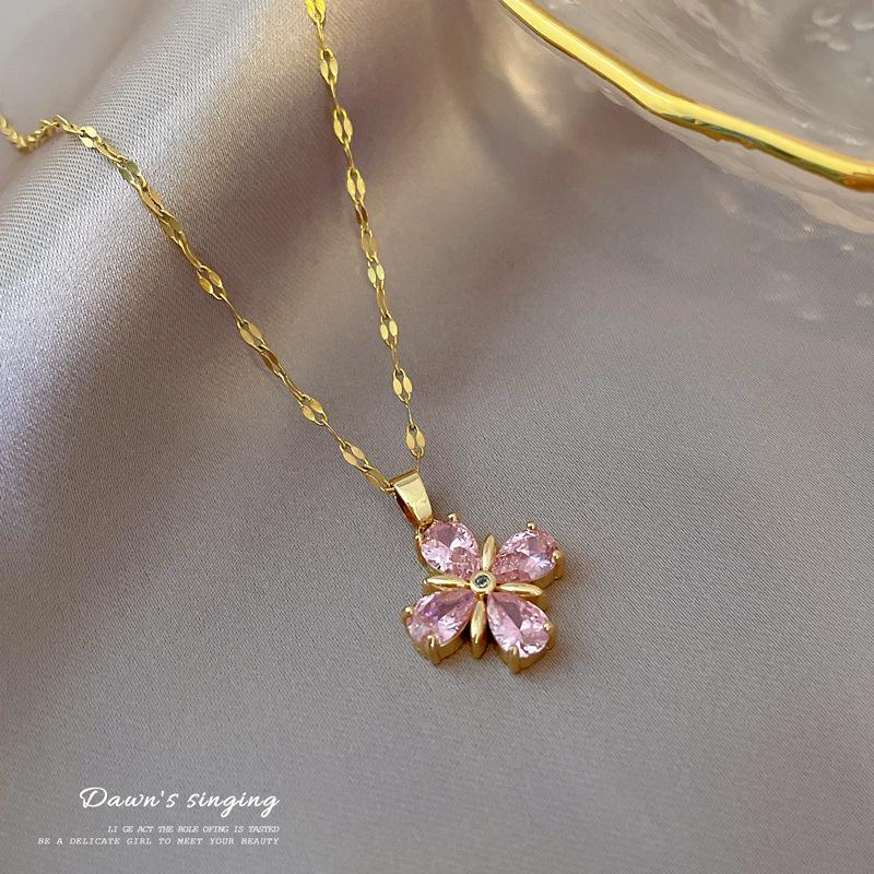 Light Luxury Lucky Grass Temperament Micro-Diamond Necklace Women S Exquisite Wind Collarbone Chain With Jewelry