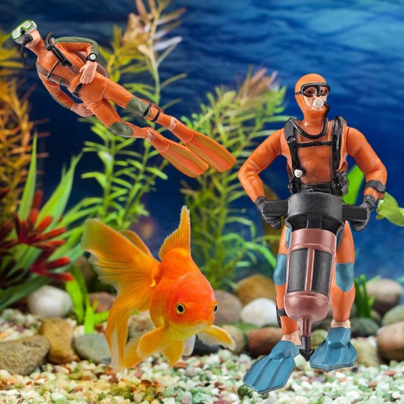 Sada 2 umělých miniaturních mořských tvorů pro potápěče, model potápěče