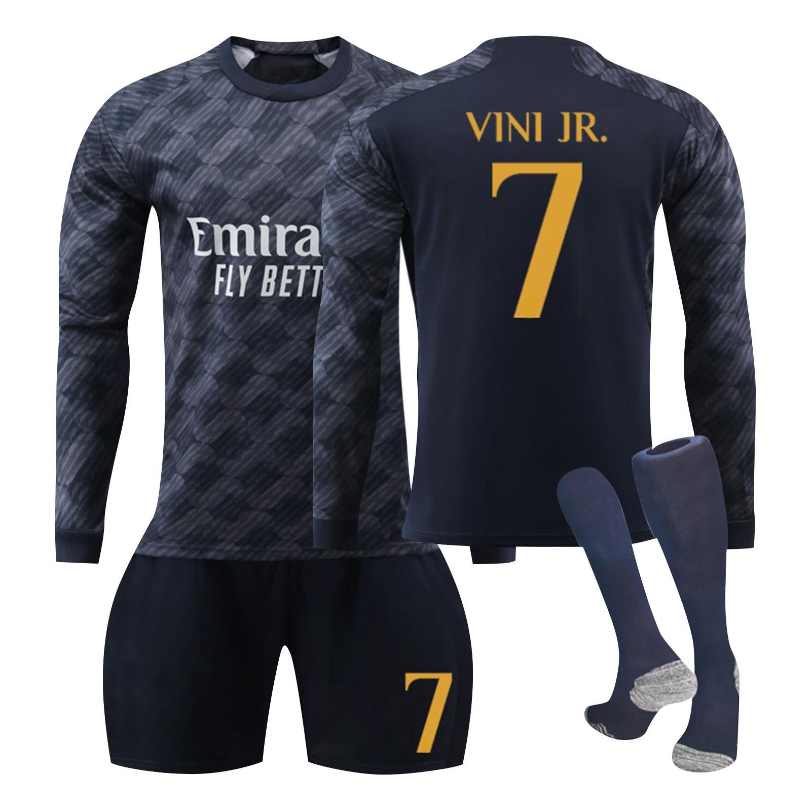 

2324 Saint Germain Home Футболка с длинным рукавом, шорты и носки, комплект из трех предметов 24