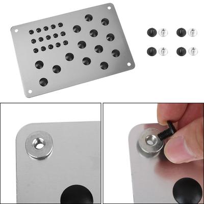 Silberne Auto-Bodenmatte, rutschfeste Unterlage, Fußabsatz-Verschleissplatte, rutschfester Teppich-Patch, Universal-Auto-Legierungsplatte