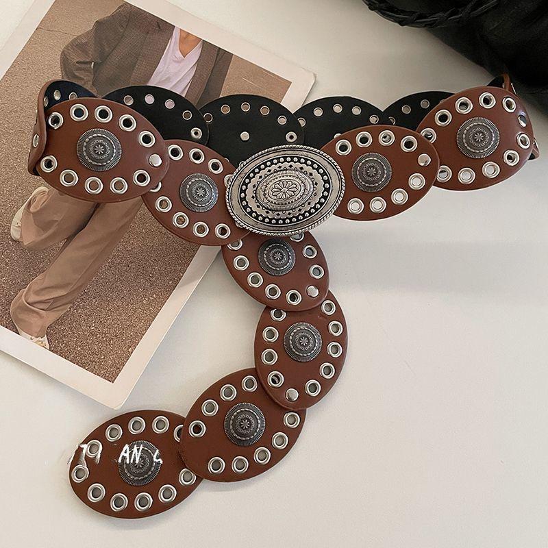 Women's High-End Red Retro Rivet Waist Chain Belt: Trendy, Versatile, Light Luxury Accessory