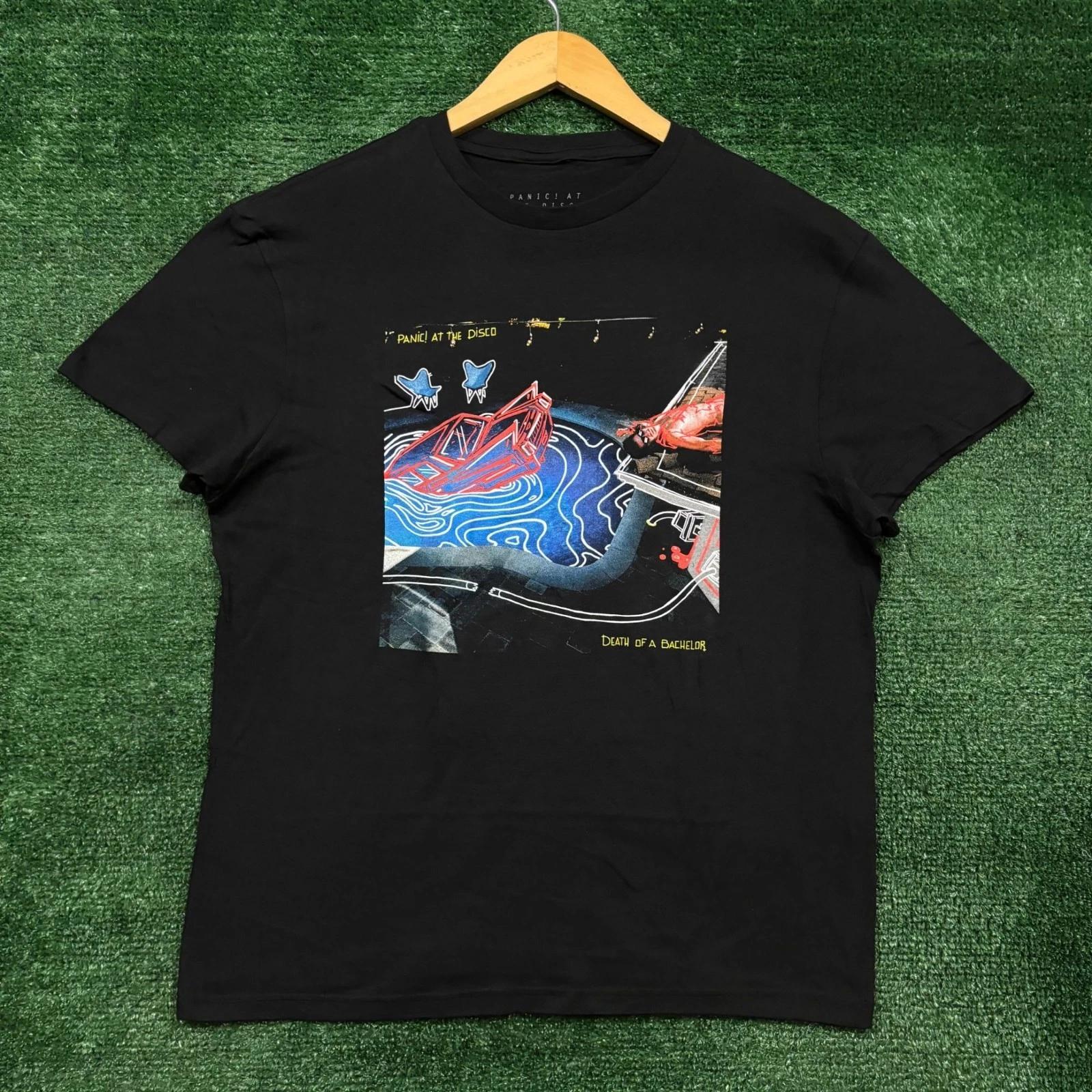 Panic at the Disco Death of a Bachelor Rock Band T-shirt Size Medium S