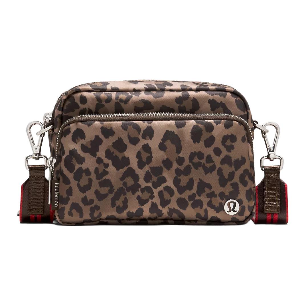 Lululemon Everywhere 2L Detachable Strap Crossbody Bag Women bags Walnut LU9DAMS-076334 Crispy Walnut