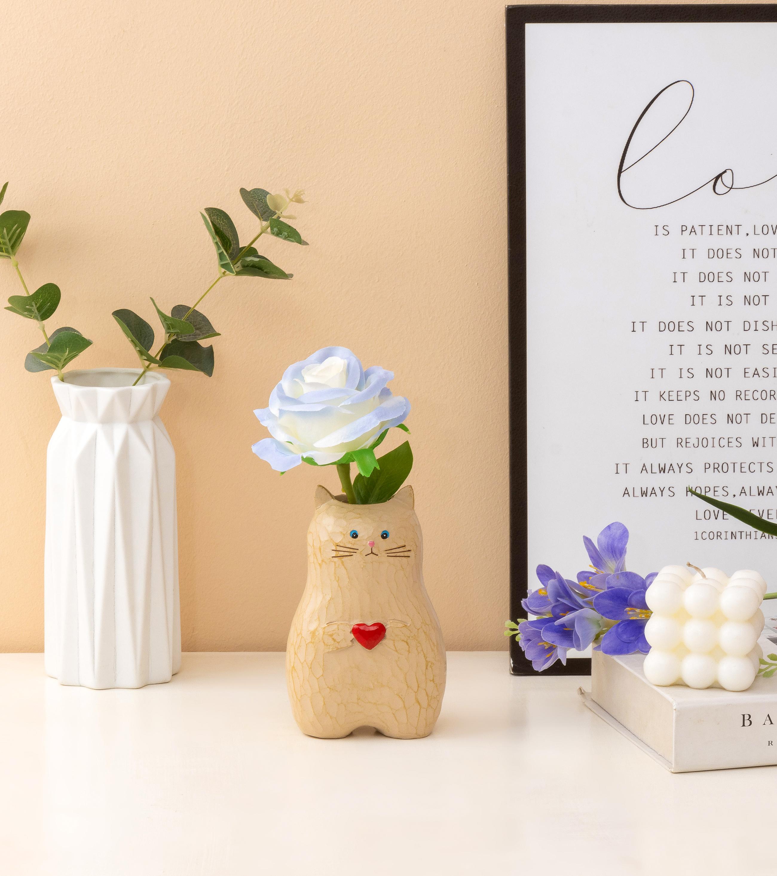 

Подставка для хранения ручек в форме кошки с декоративными статуэтками в форме сердца и многофункциональными вазовыми украшениями