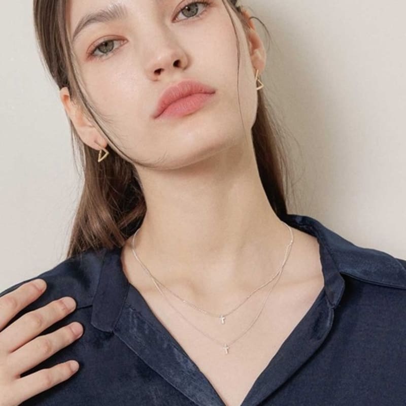 

J.Lauren Double-Line Cross Layered Silver Necklace N01227 single type