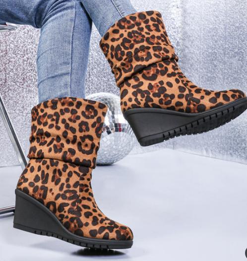 Large-sized Wedge and Pleated Mid-calf Boots Thick-soled Suede Women's Boots Autumn P273