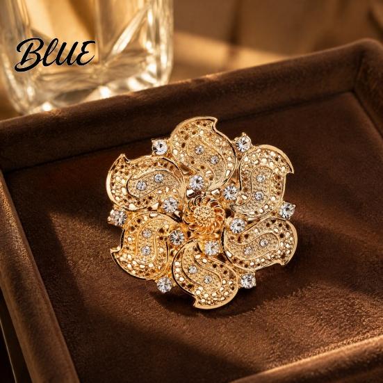 Women Outfit Accessories Retro Rhinstone Flower Brooch for Women Golden Plated Alloy Floral Elegant Lapel Pin Pin Clothing Jewelry Wedding