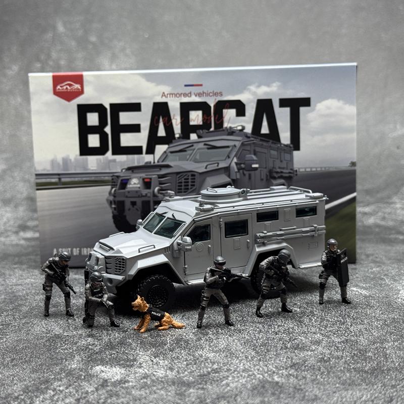 

MVA models diecast Collection 1/64 scale SWAT Armored Vehicle with Figure Alloy Car Model Of Holiday Gifts Company Gifts сірий колір