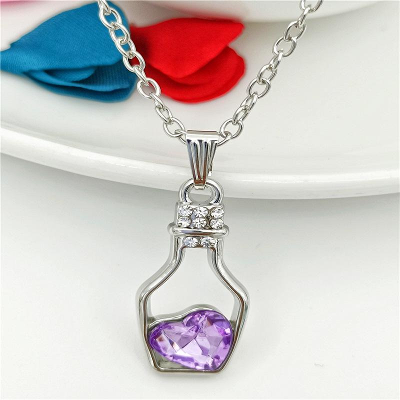 Niche Luxury Crystal Necklace: High-End Diamond Drift Bottle Pendant for Women
