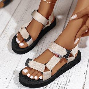 Sommer Neu Dicksohlig Farbkombination Klettverschluss Europäischer und Amerikanischer Berühmter Stil Strand Sandalen Damen Großhandel