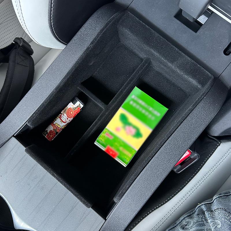 Suitable for 2026 BYD Seal 06DM-i central control armrest box storage box storage box car accessories