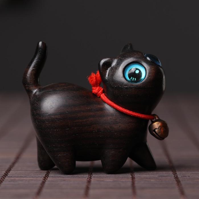 Creative Green & Black Sandalwood Rainbow Wood Carved Tea Pet: Bell Cat, Plum Blossom Deer Ornament