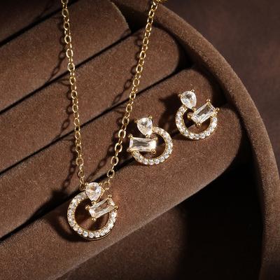 Koreanisches geometrisches Anhänger-Halsketten-Ohrring-Halsketten-Set, vergoldet mit 18 Karat Gold für Damen, Nischen-Persönlichkeitsschmuck