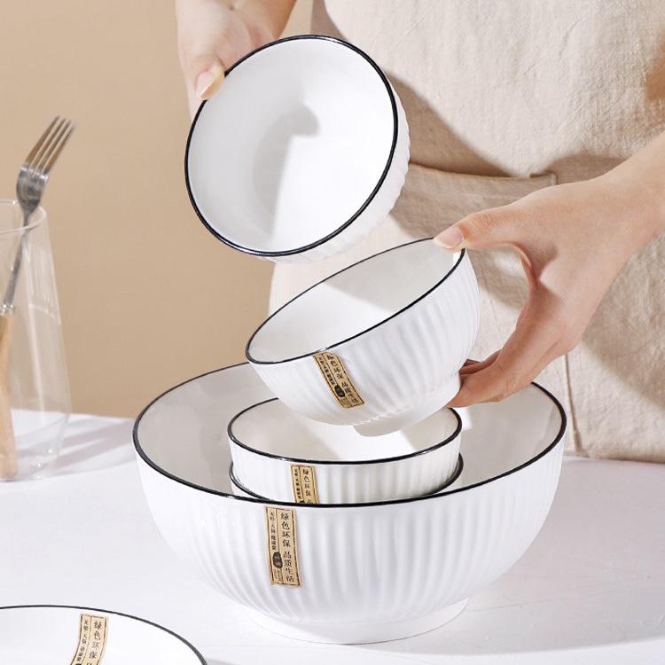 Creative Ceramic Rice and Soup Bowl - Simple, Round, Single-Piece Tableware