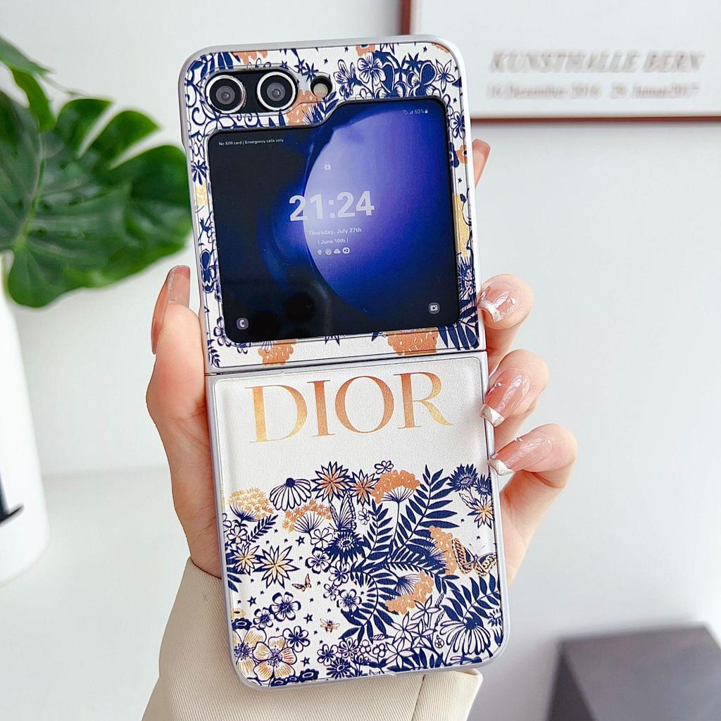 Samsung Z Flip 7 Trendy Forest Ring Phone Case - Fashionable Protective Cover for Z Flip 5