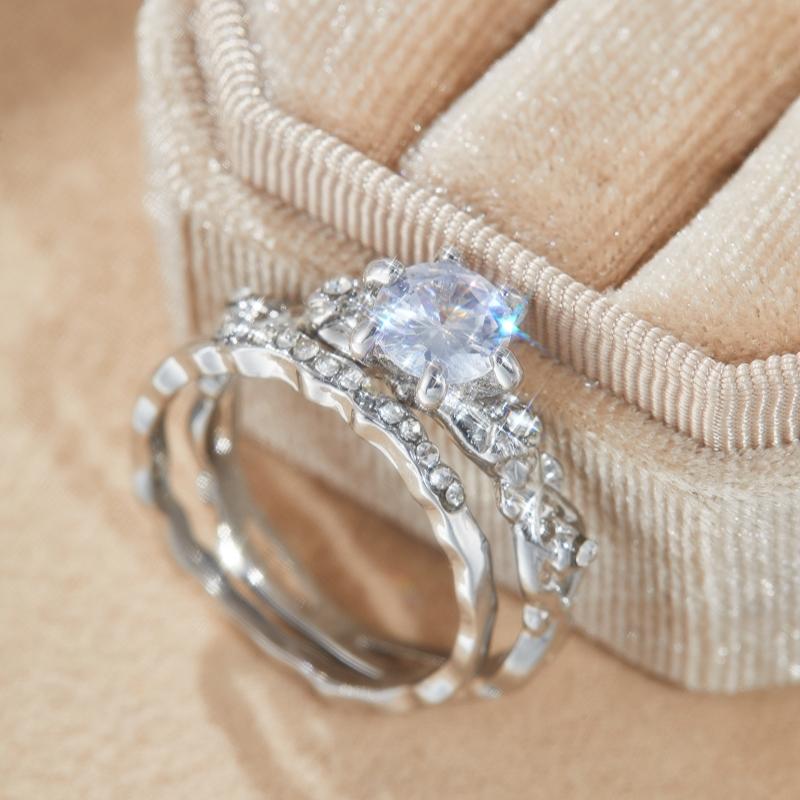 2Pcs Romantic Exquisite Shining Zircon Ring for Ladies European and American Trend Engagement Bride Zircon Fashion Party Gift