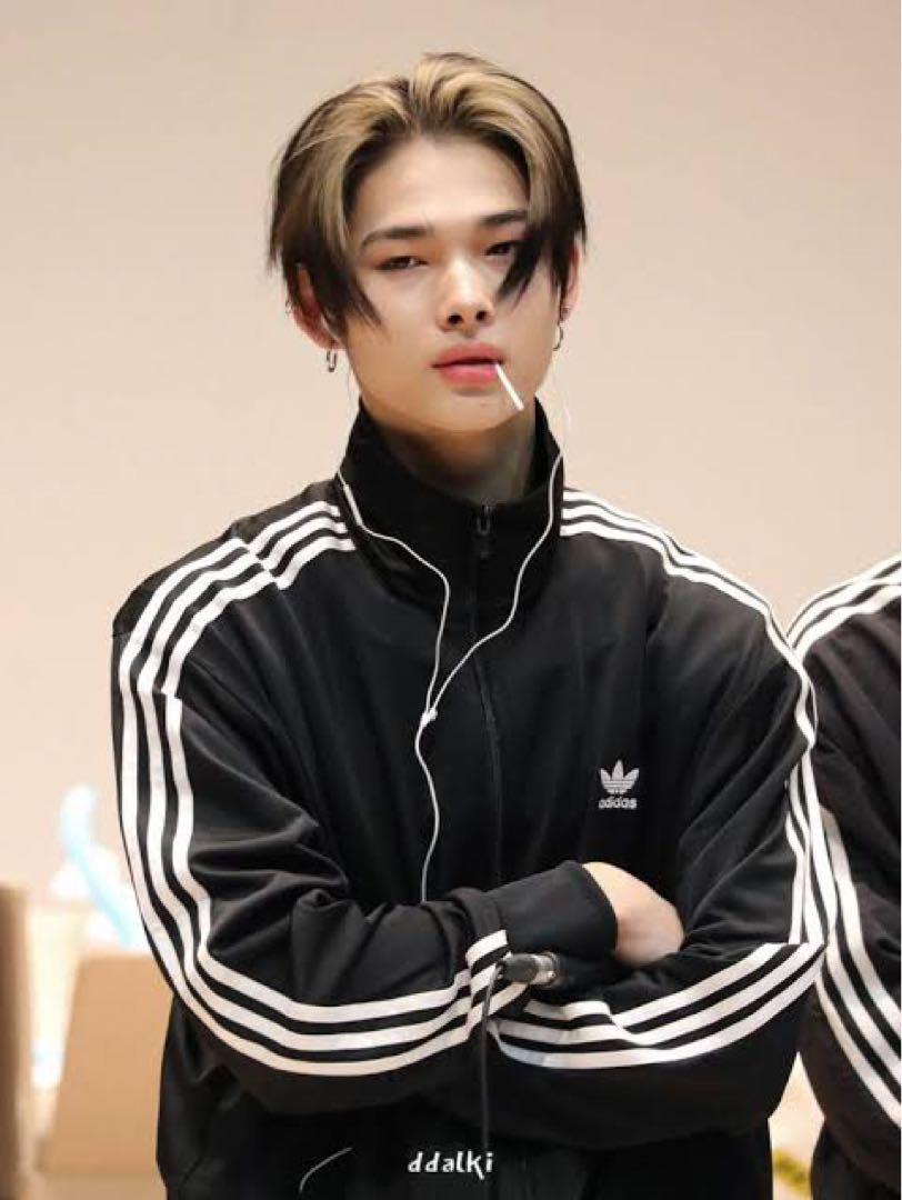 

[Б/У] Олимпийка Adidas, Черная, с изображением Aimyon, Наны Комацу и Дайки Цунэты