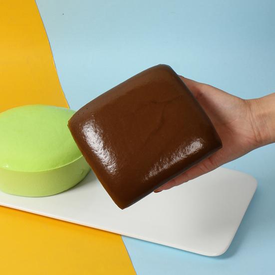 Slow-Rise Squeeze Bread Toy Soft Stretchy Stress Relief Fidget Cute Mini Toast Simulation for Desk Decoration Fun Gift for Kids Adults