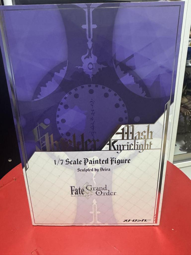 [USED] FGO Shielder Mash Kyrielight 1/7 Scale Figure Stronger