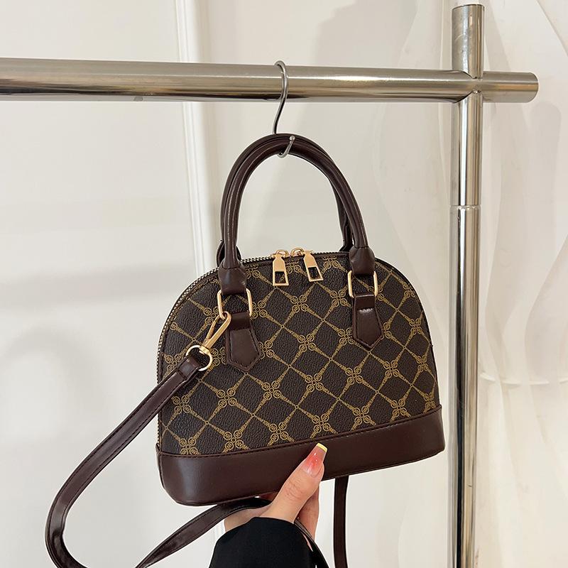 Fashion Retro Contrasting Color Portable Shell Bag 2025 Summer New Trend Casual Women's Bag Popular Shoulder Messenger Bag