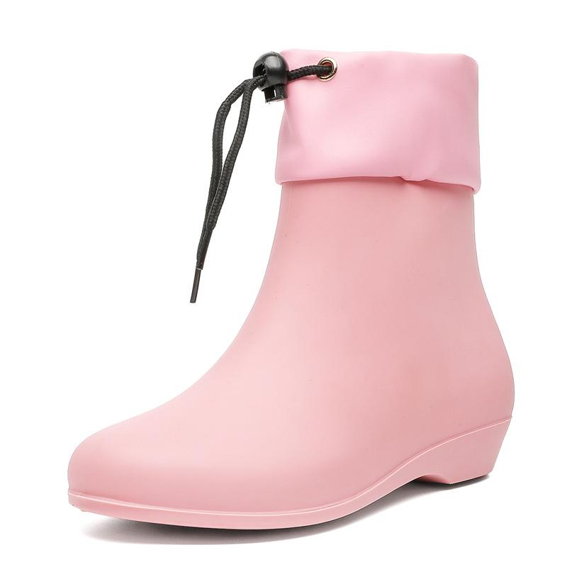 

Новая корейская версия удобные резиновые сапоги комплект уличная обувь для воды повседневная мода короткие резиновые сапоги нескользящие 40