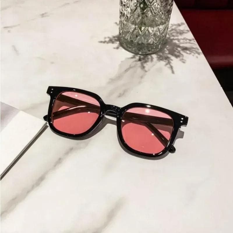 Square Sunglasses for Men Women UV400 Protection Ins Style Thick Frame Tea Color High End Yellow Semi Transparent Unisex