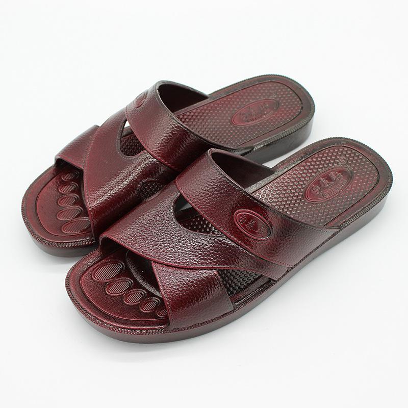 

Новые домашние мужские масляные тапочки не имеют бесплатной доставки, комнатные и уличные нескользящие ПВХ масляные тапочки носят на улице. 39-44 (excluding postage)