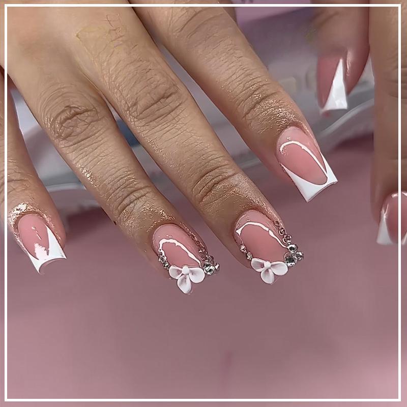24 Pezzi Unghie Finte Francesi Quadrato Corto Bianche Riutilizzabili con Catena di Stelle di Strass Rosa Nude Set Unghie Moda in Acrilico