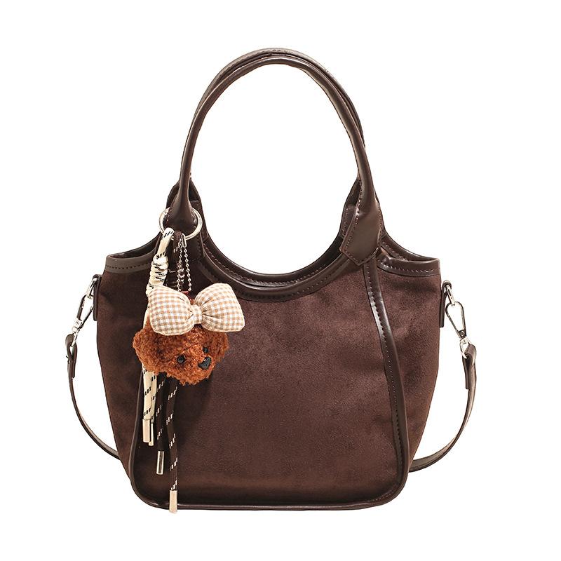 Premium Sense Niche Bag Women's Autumn and Winter 2025 New Matte Retro Shoulder Messenger Bag Popular Portable Bucket Bag