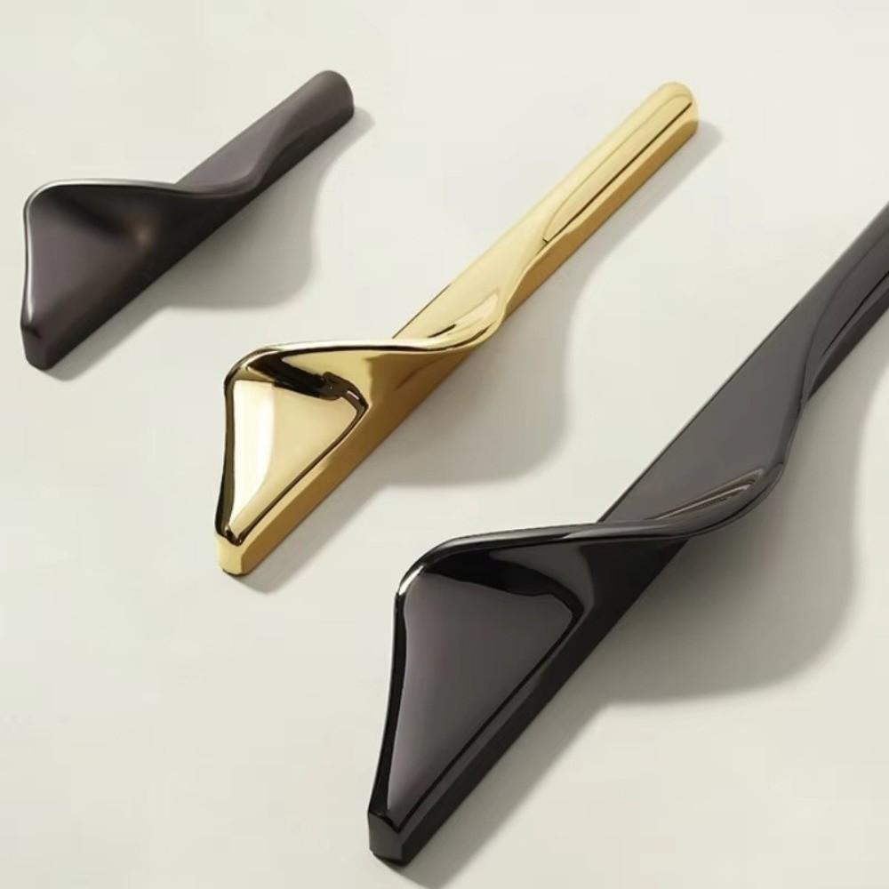 Zinc Alloy Wardrobe Door Handles Light Gold Dresser Drawer Knobs Furniture Handles  for Wardrobe