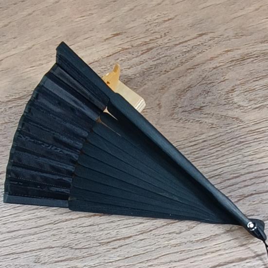 Praktyczna cienka dekoracja Czarny składany wachlarz w stylu chińskim Taniec z dostawą do tańca